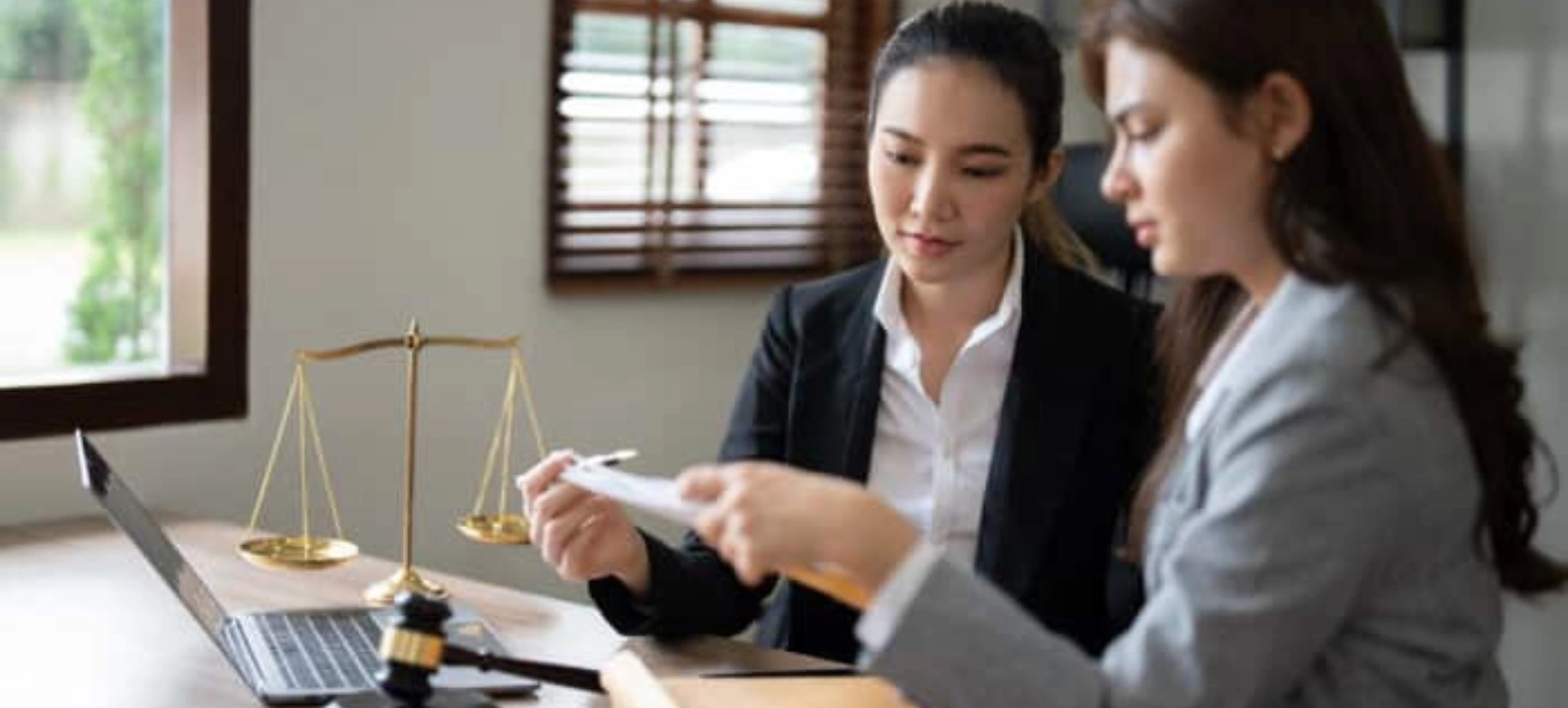 paralegal vs case manager