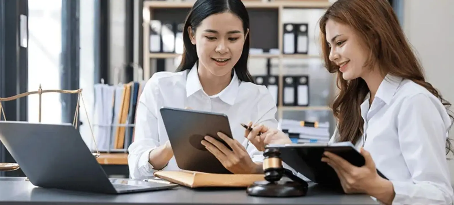 Law Clerk Vs Paralegal